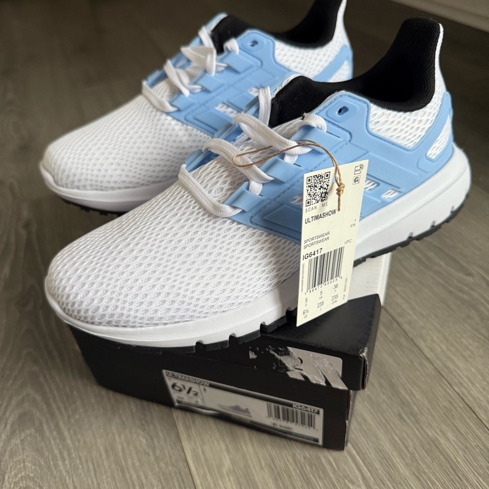 Adidas Ultimashow Women Running Shoes White Blue Size 6.5 NEW